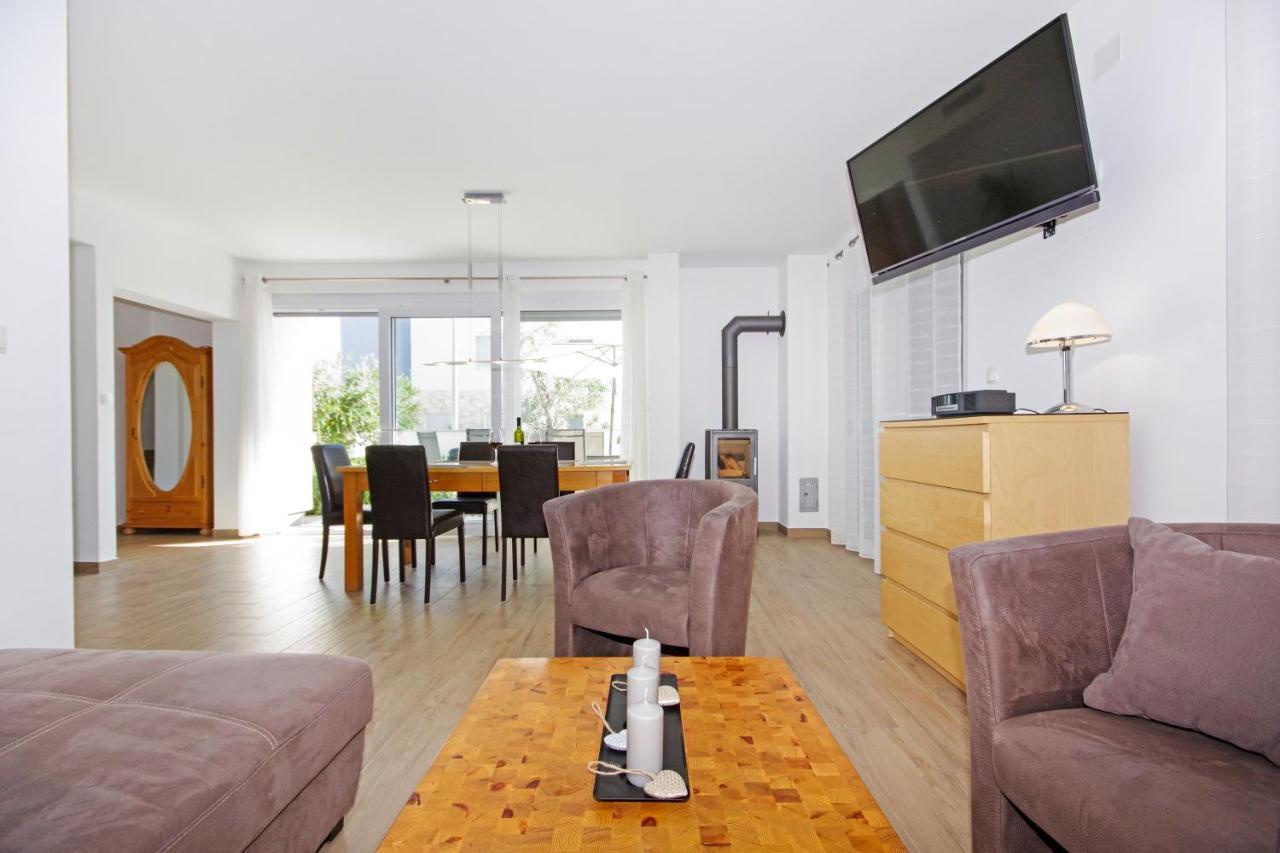Apartment Laura Привлака Экстерьер фото