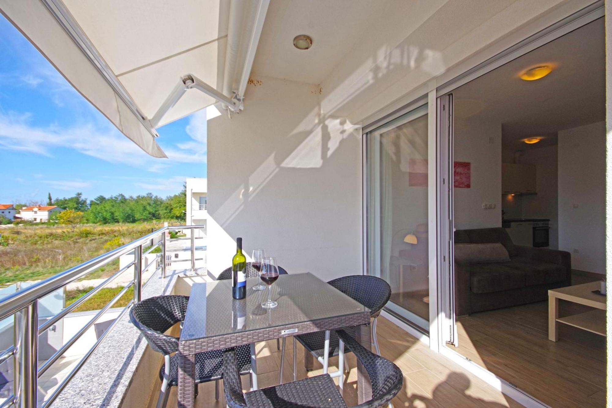 Apartment Laura Привлака Экстерьер фото